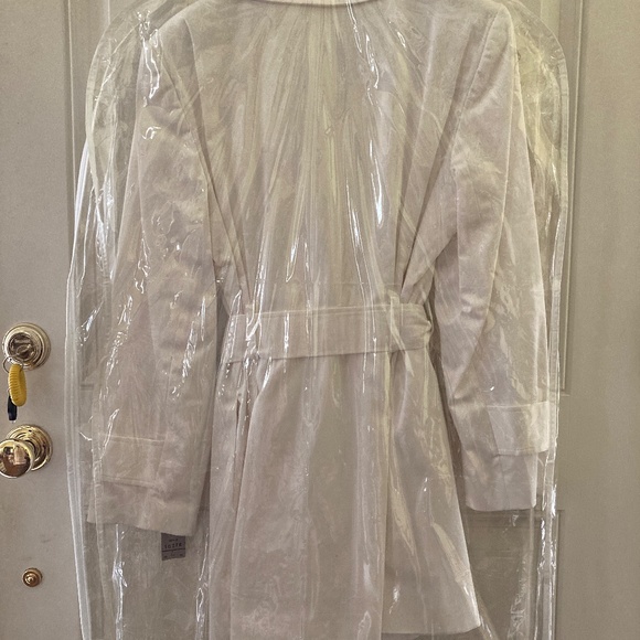 Neiman Marcus Exclusive Bright White Trench Coat/Tie Belt/Style 10276/Large/NWT! - Picture 4 of 6